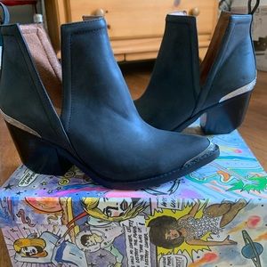 Jeffrey Campbell Cromwell Cutout Western Boot 7.5